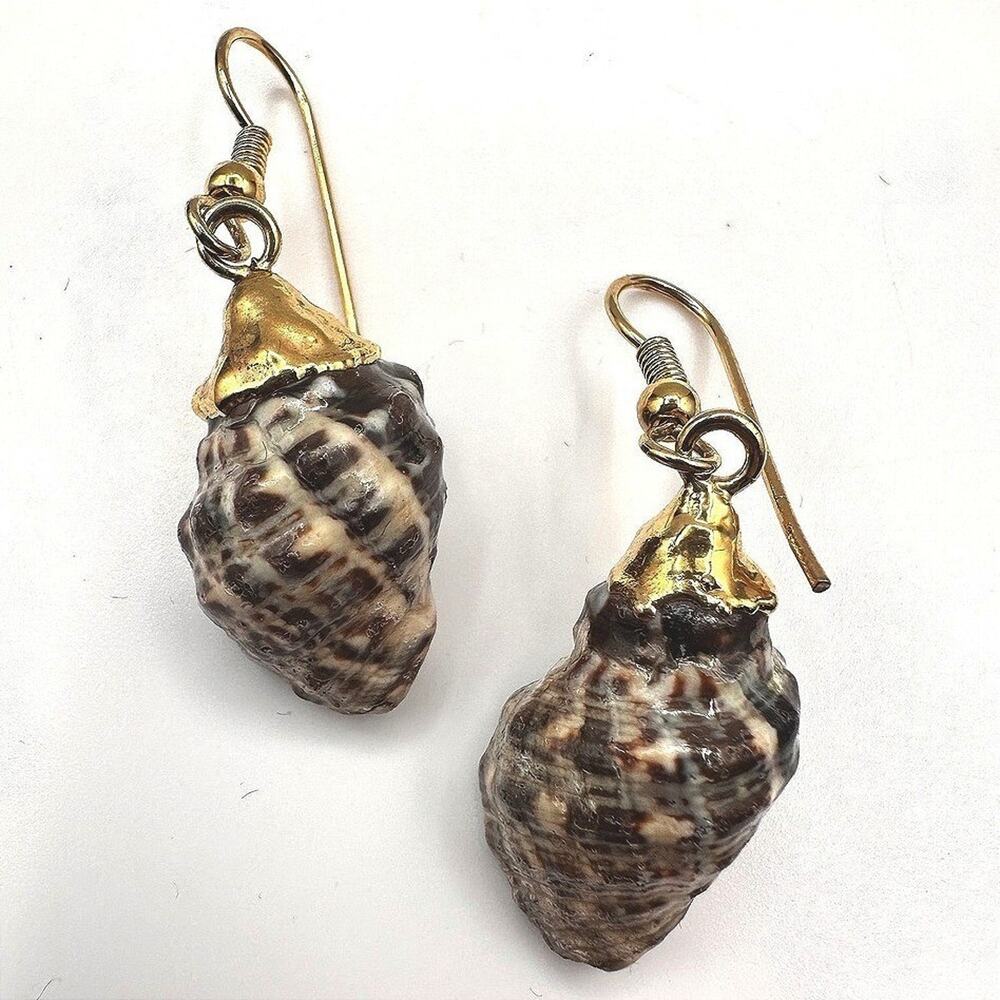 Vintage 90s Sea Shell Dangle Earrings Gold Tone Beach Women's Classic Jewelry